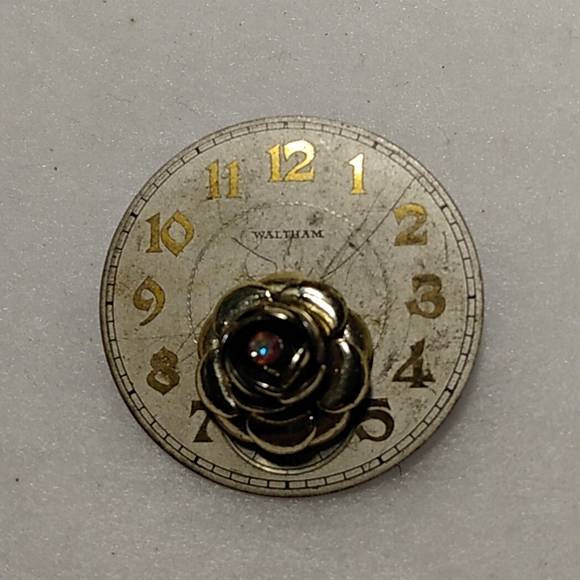 Vintage Metal Pocket Watch Dial Repurposed Artsy Steampunk Rhinestone Pin Brooch - Picture 3 of 3